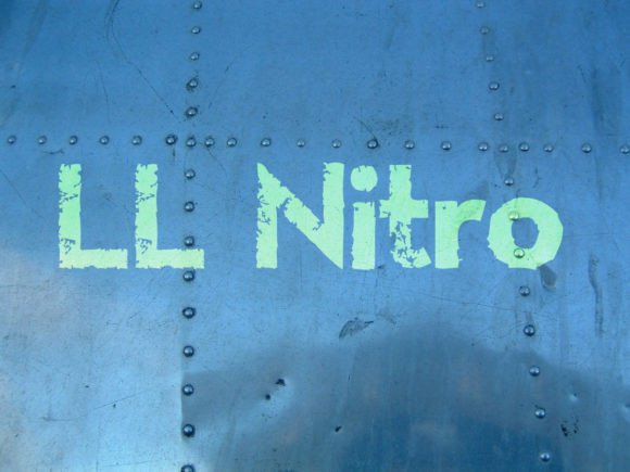 LL Nitro: A Grunge Sans Serif Font for Bold Web Design